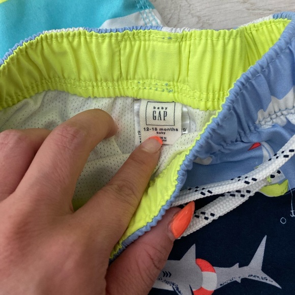 Baby boys swim trunks bundle size 12-18 months EUC from GAP & Carters - Picture 2 of 4